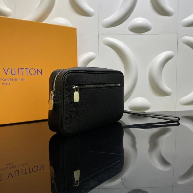 Minimalist Louis Vuitton Clutch Bags 41701