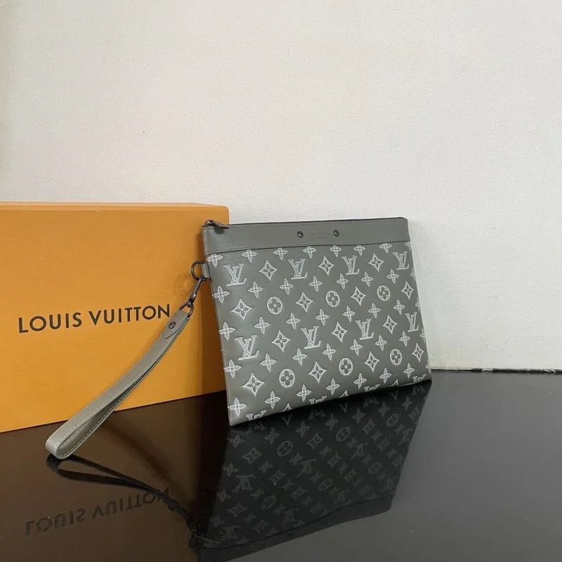UrbanChic Louis Vuitton Clutch Bags 41619