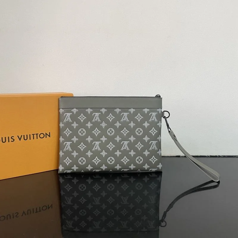 UrbanChic Louis Vuitton Clutch Bags 41619