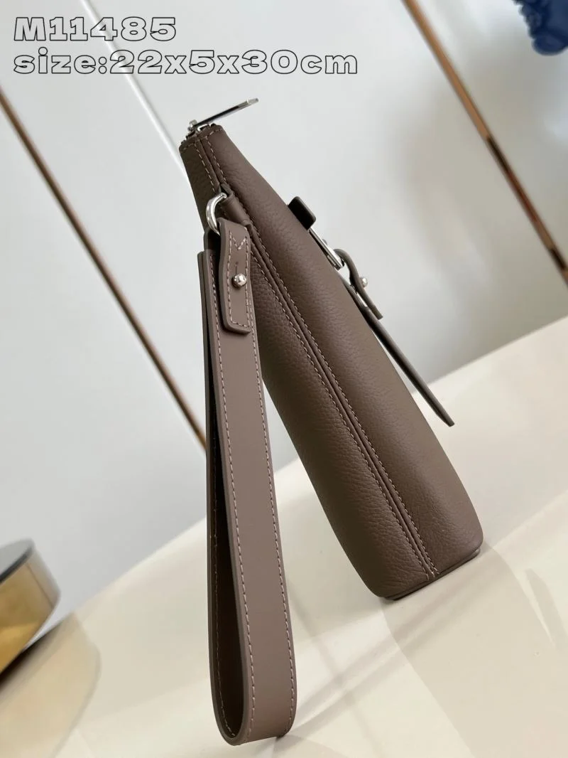 Functional Louis Vuitton Clutch Bags 41243