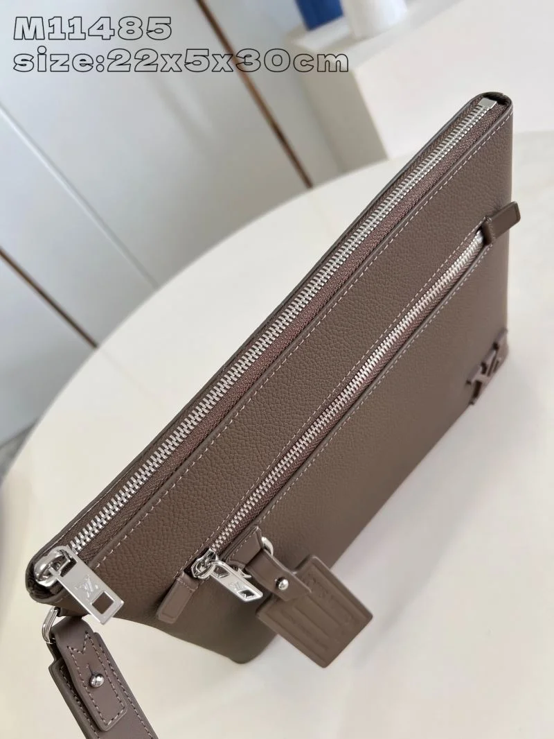 Functional Louis Vuitton Clutch Bags 41243