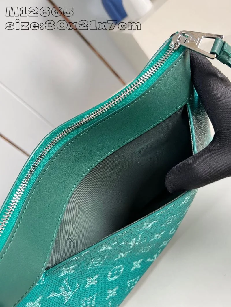 Louis Vuitton Clutch Bags Versatile 41245
