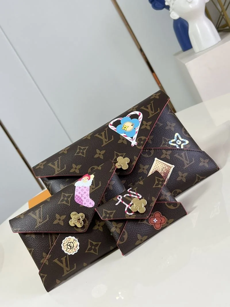 MultiPurpose Louis Vuitton Clutch Bags 41240