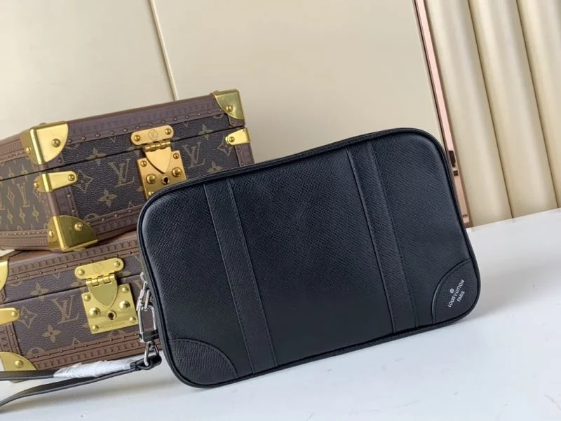 Louis Vuitton Clutch Bags Vibrant 40580