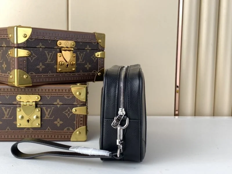 Louis Vuitton Clutch Bags Vibrant 40580