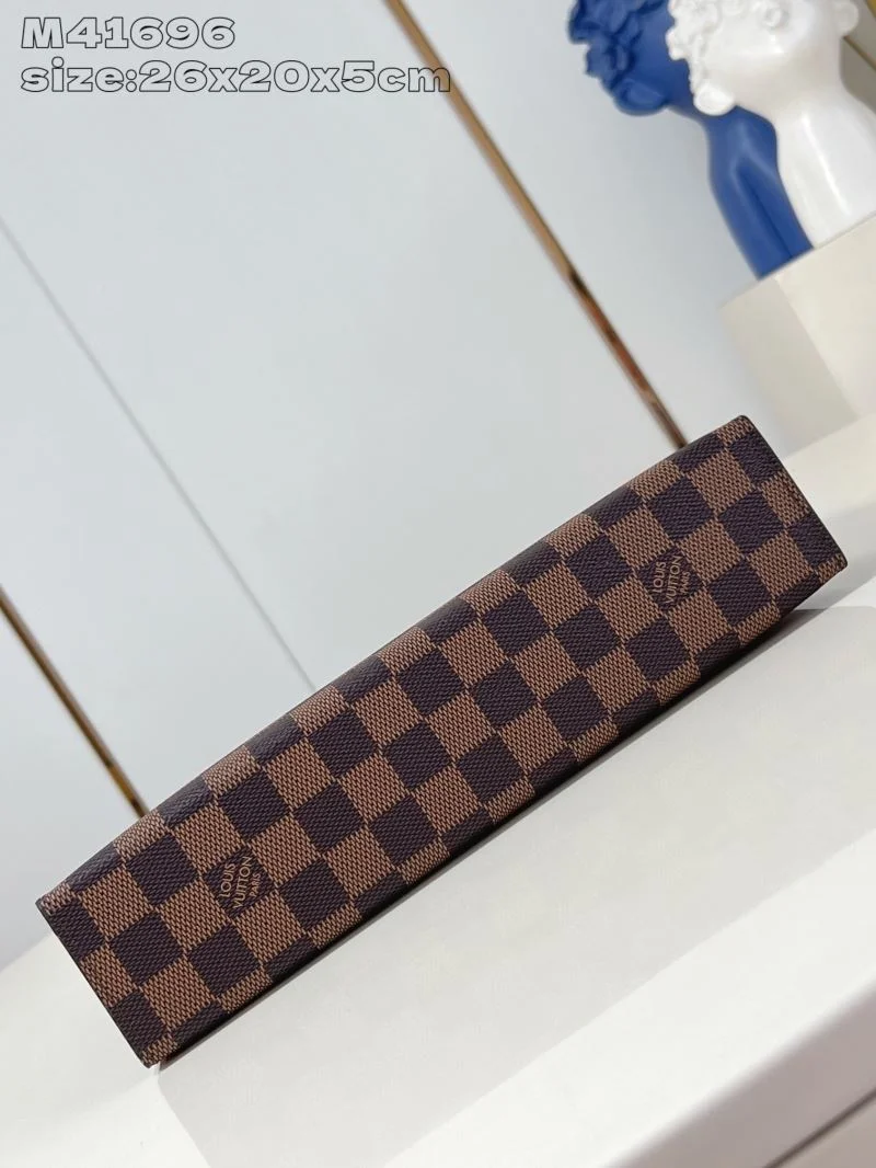 RelaxedFit Louis Vuitton Clutch Bags 40591