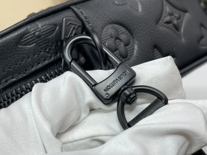 Louis Vuitton Clutch Bags TravelReady 40658