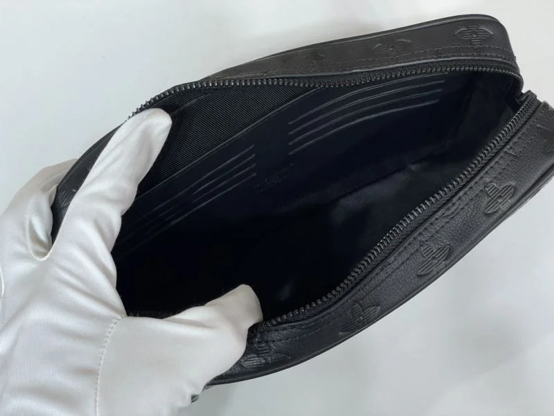Louis Vuitton Clutch Bags TravelReady 40658
