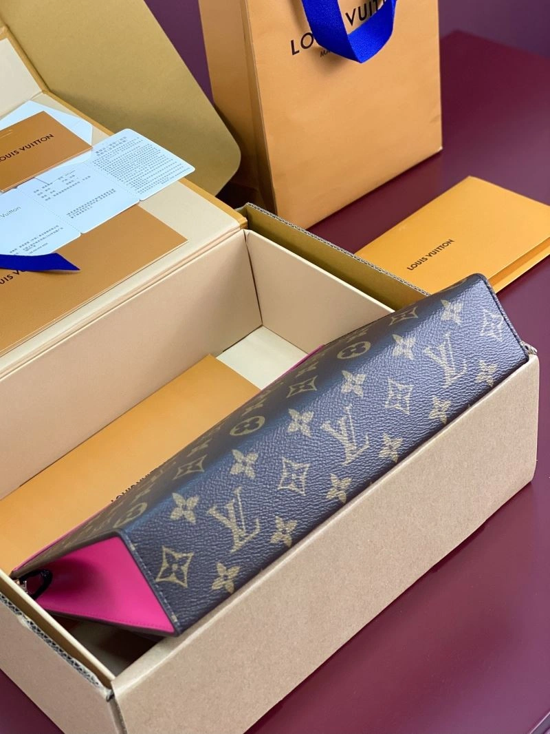 Seasonal Louis Vuitton Clutch Bags 57374