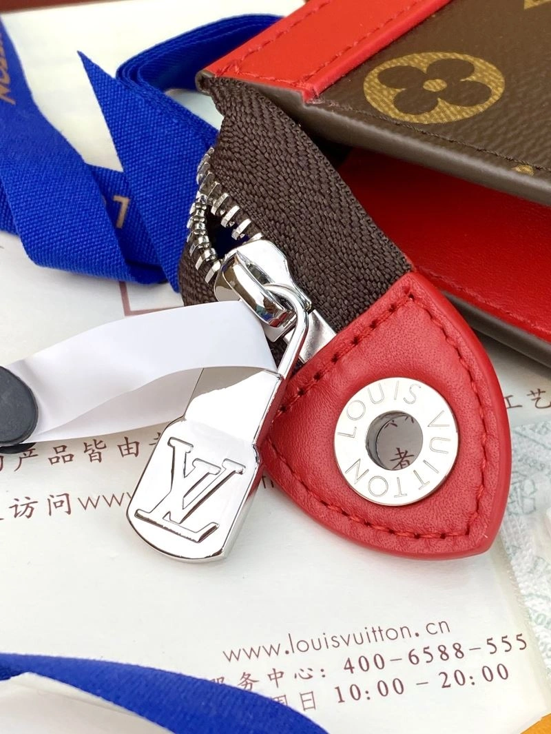 UrbanChic Louis Vuitton Clutch Bags 57383