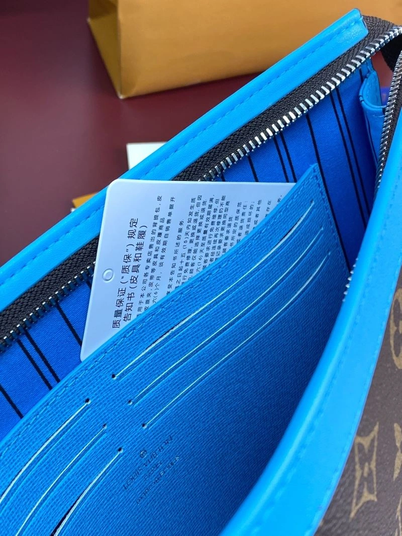 Louis Vuitton Clutch Bags Practical 57330