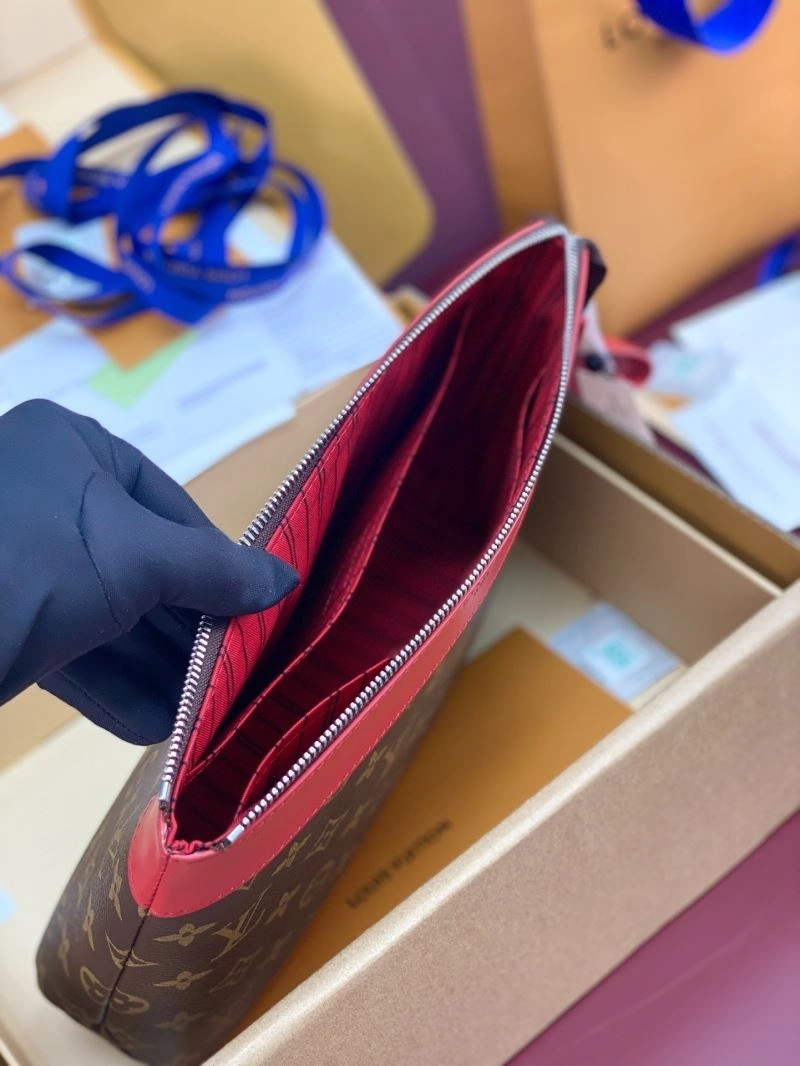 OdorResistant Louis Vuitton Clutch Bags 57328