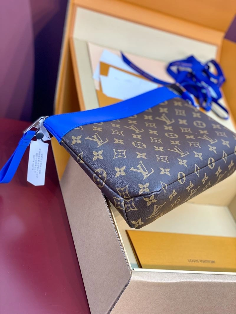 WrinkleFree Louis Vuitton Clutch Bags 57305