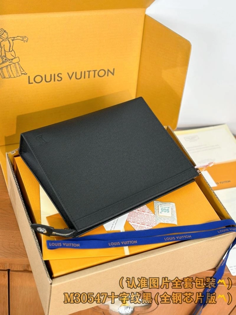 Louis Vuitton Clutch Bags Practical 57315