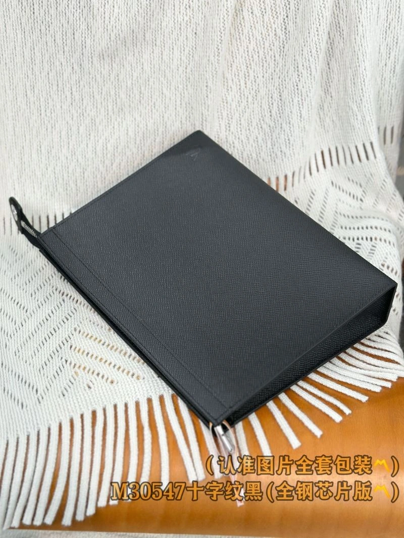 Louis Vuitton Clutch Bags Practical 57315