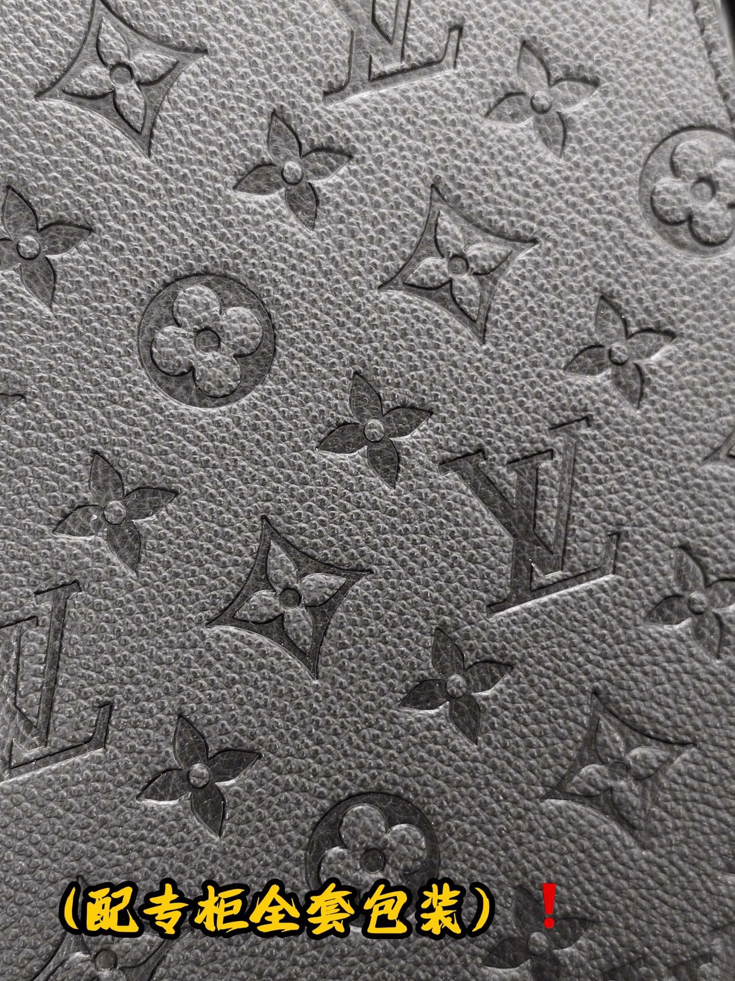 Louis Vuitton Clutch Bags Lightweight 56376
