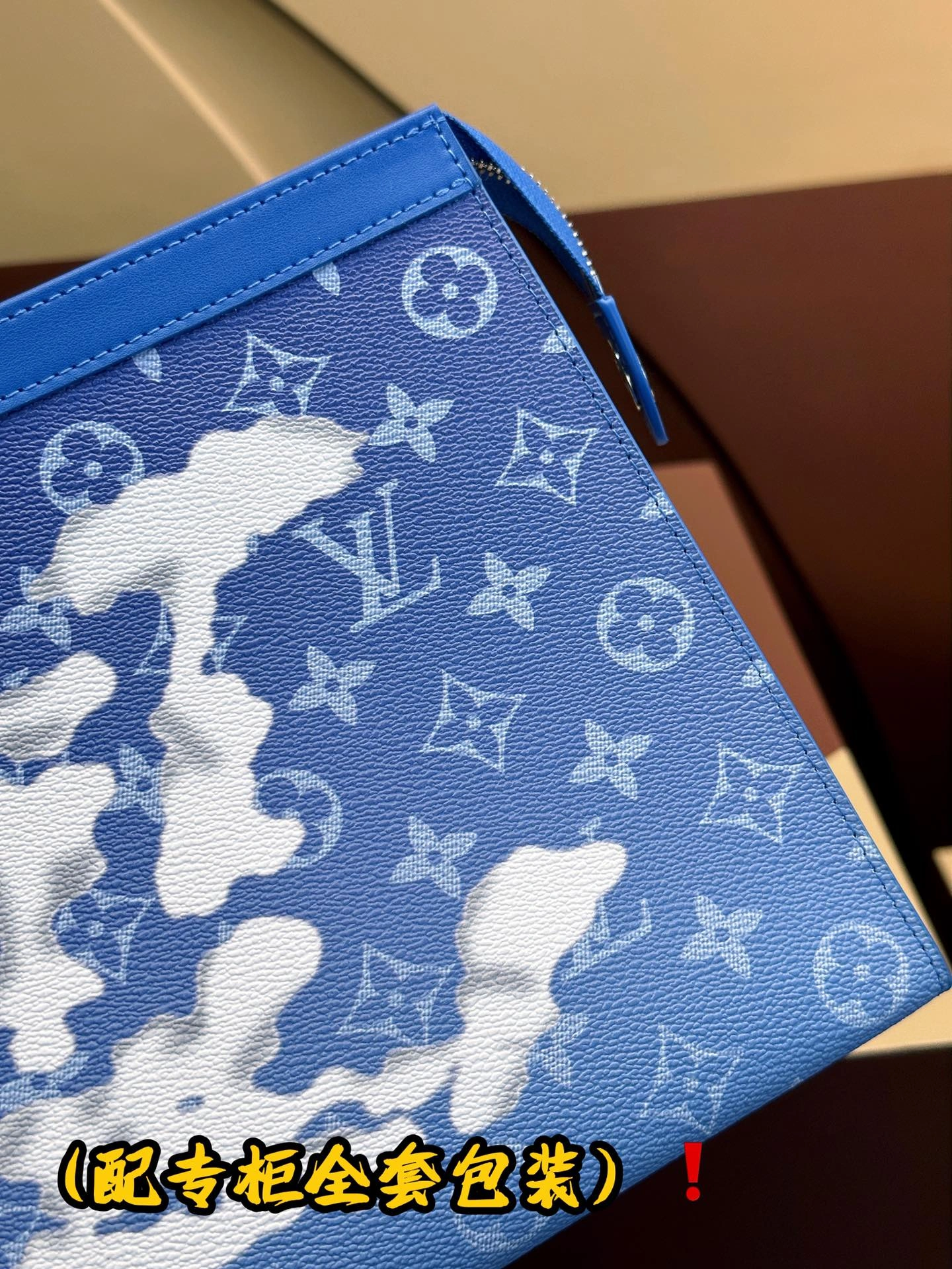 Louis Vuitton Clutch Bags Breathable 56372