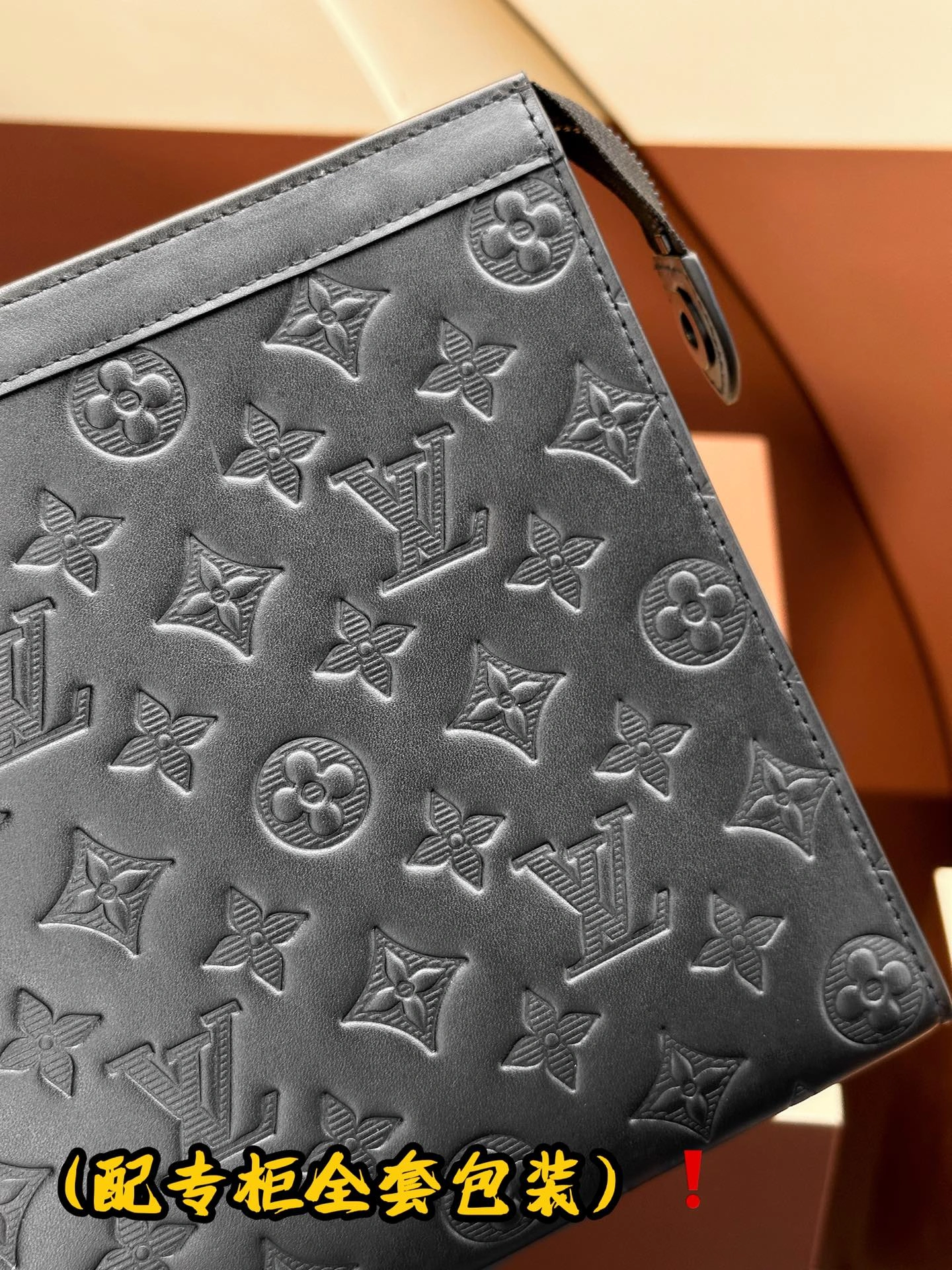 Louis Vuitton Clutch Bags Effortless 56364