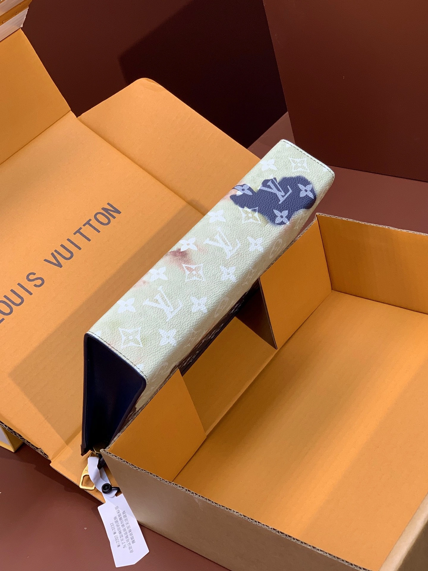 Contemporary Louis Vuitton Clutch Bags 56400