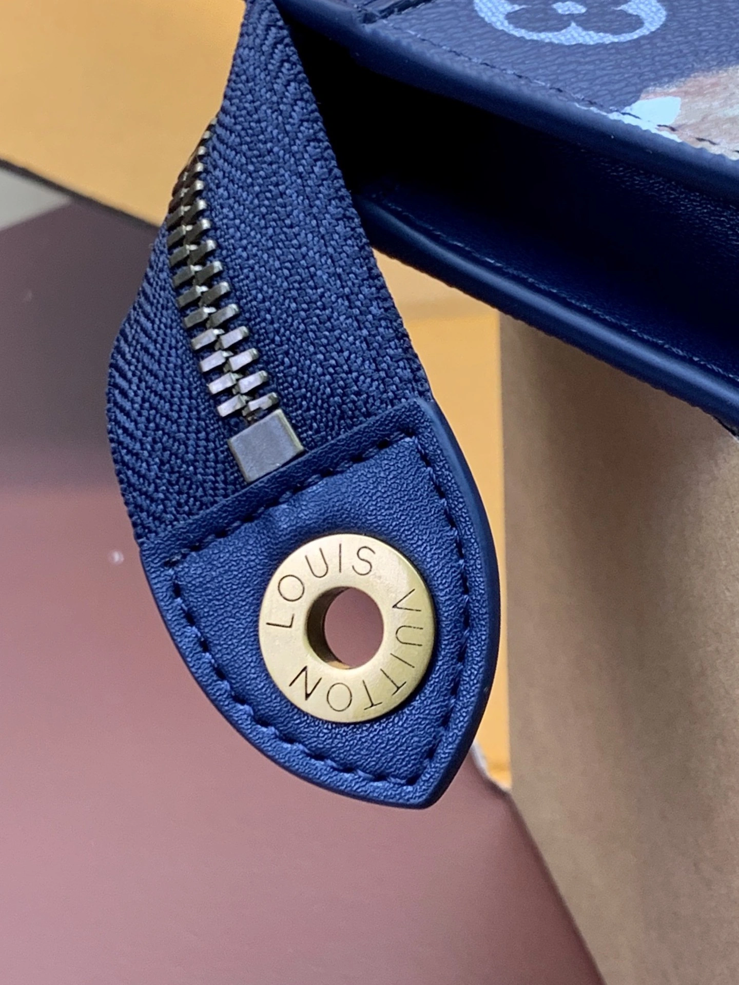 Contemporary Louis Vuitton Clutch Bags 56400