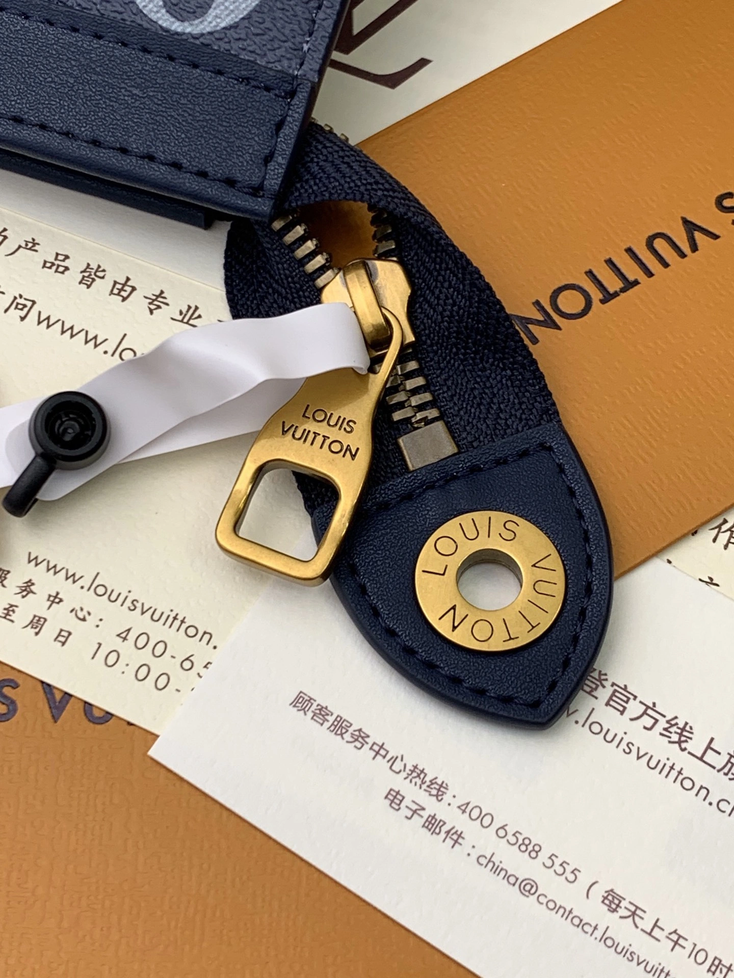 Contemporary Louis Vuitton Clutch Bags 56400