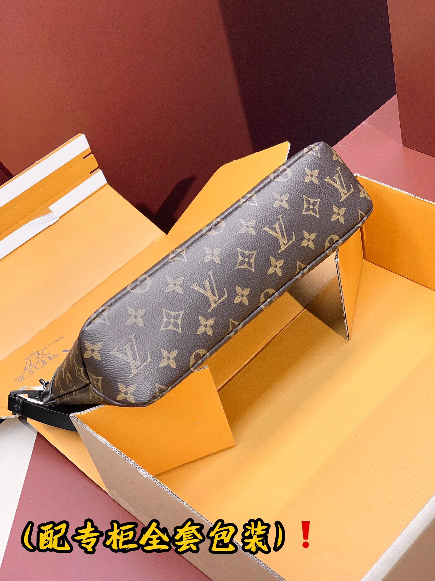 Supportive Louis Vuitton Clutch Bags 56350
