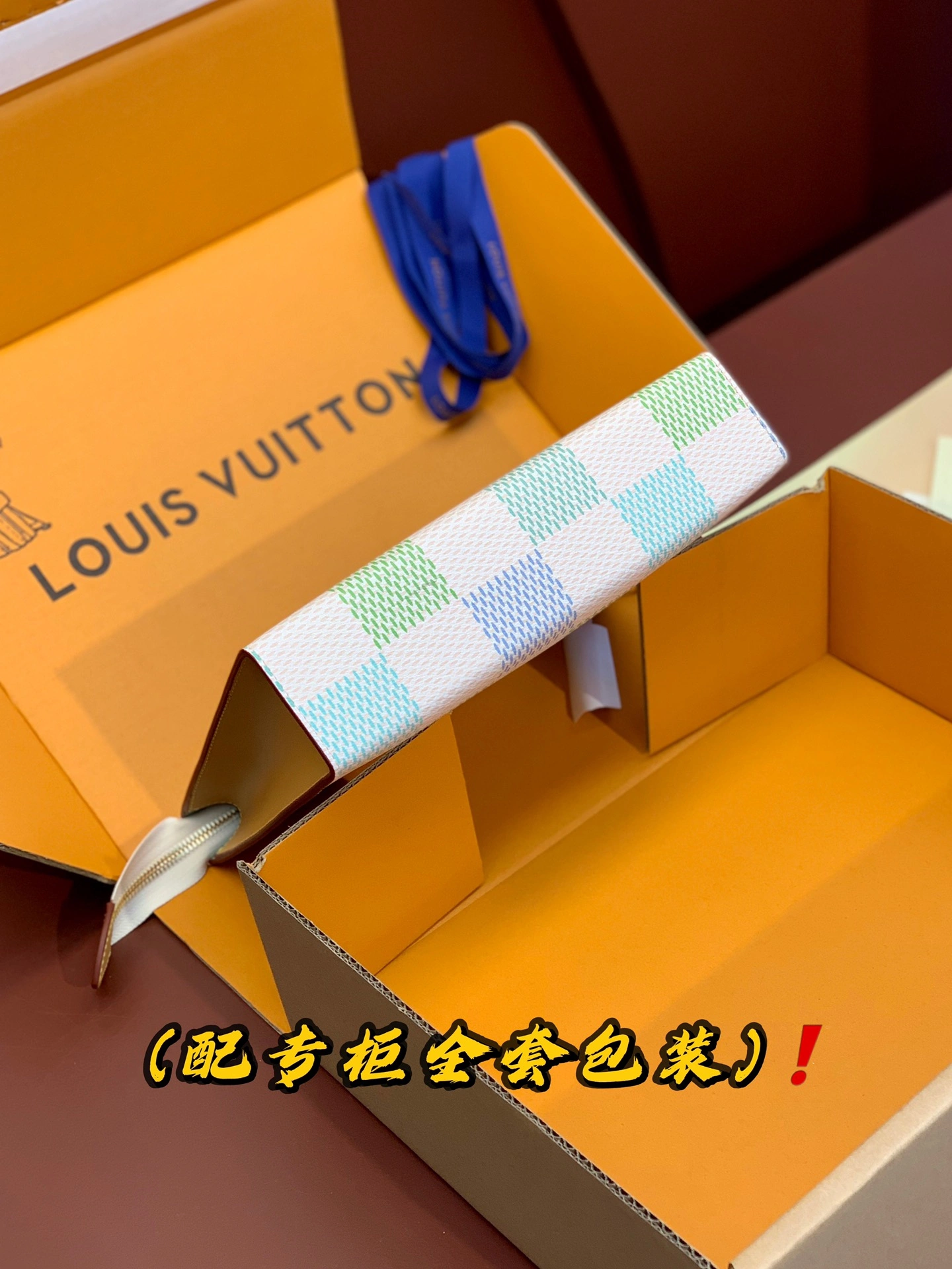 Louis Vuitton Clutch Bags Modern 56381