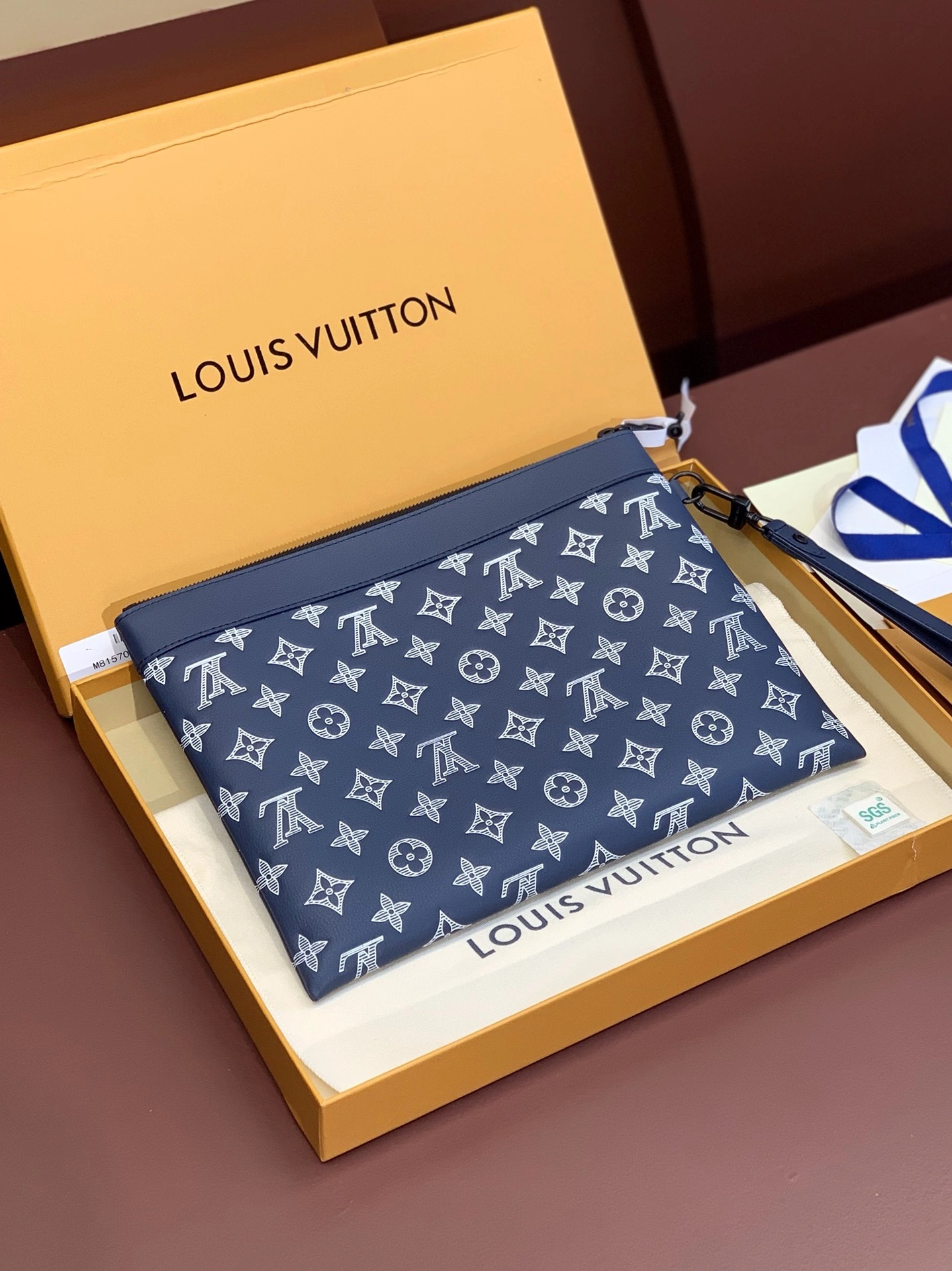 Elegant Louis Vuitton Clutch Bags 56338