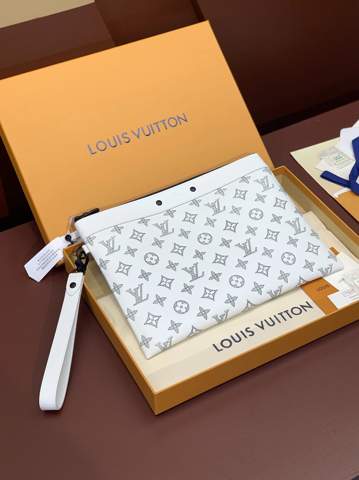 AllSeason Louis Vuitton Clutch Bags 56346