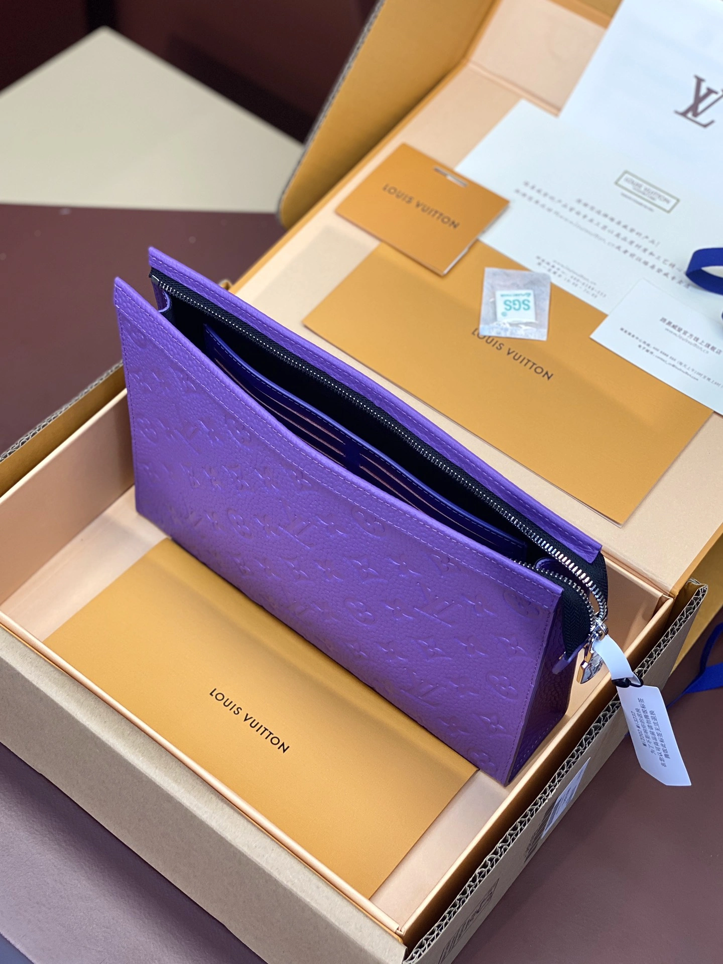 Louis Vuitton Clutch Bags Fashionable 56342