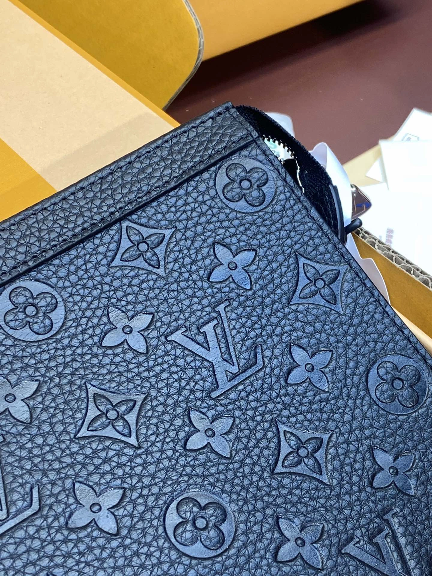 Neat Louis Vuitton Clutch Bags 56380