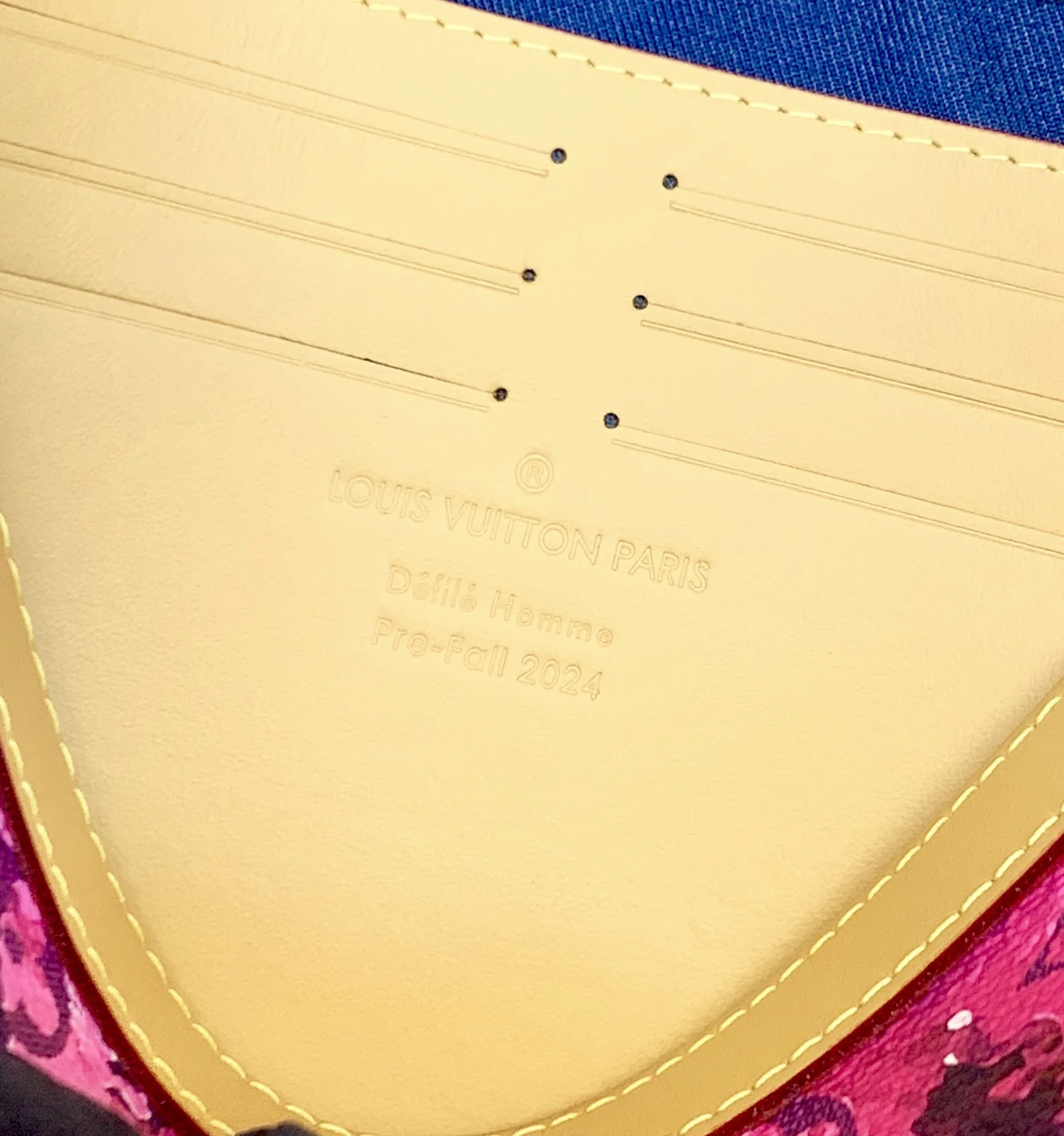 Louis Vuitton Clutch Bags Versatile 56329