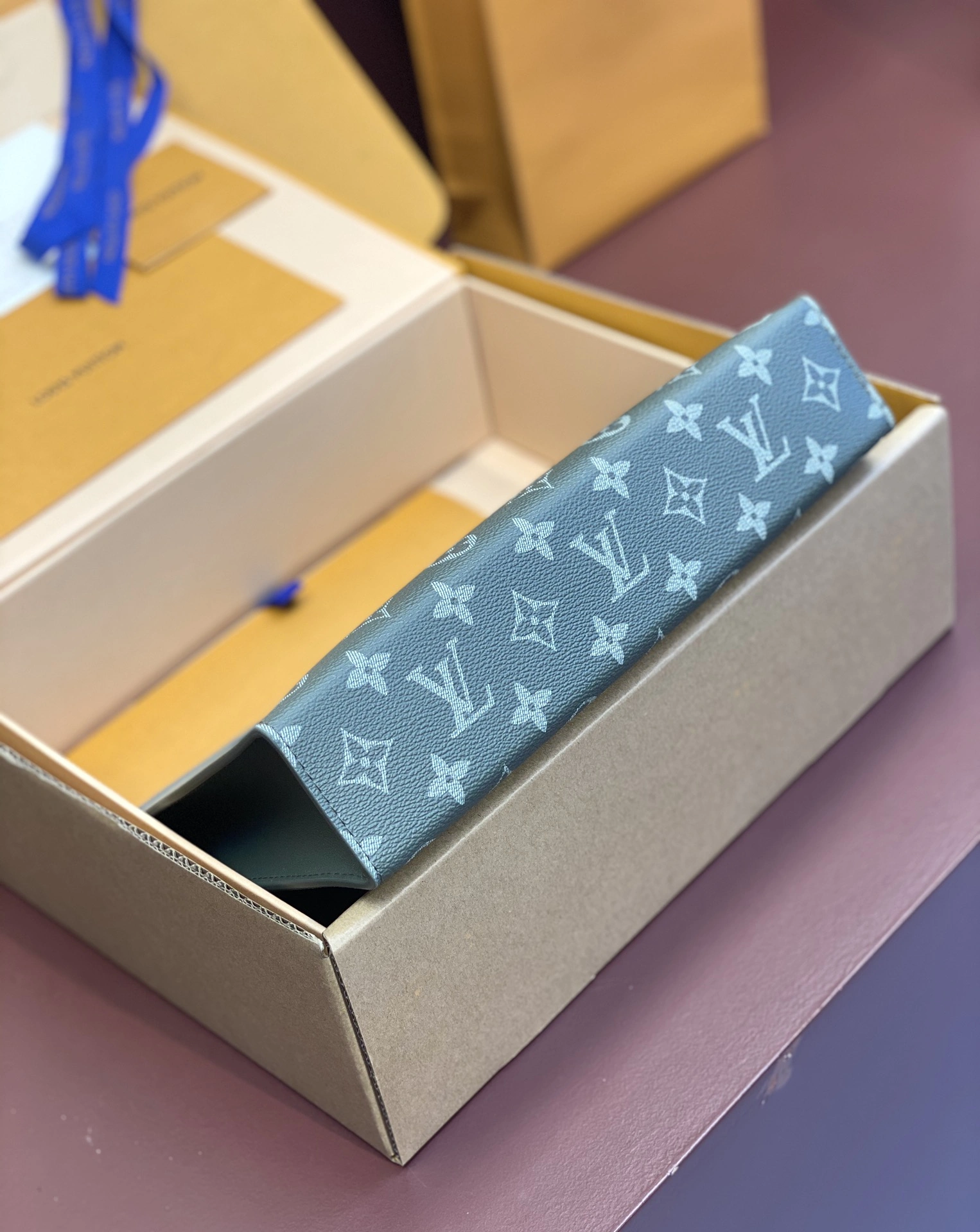 Thermal Louis Vuitton Clutch Bags 56352
