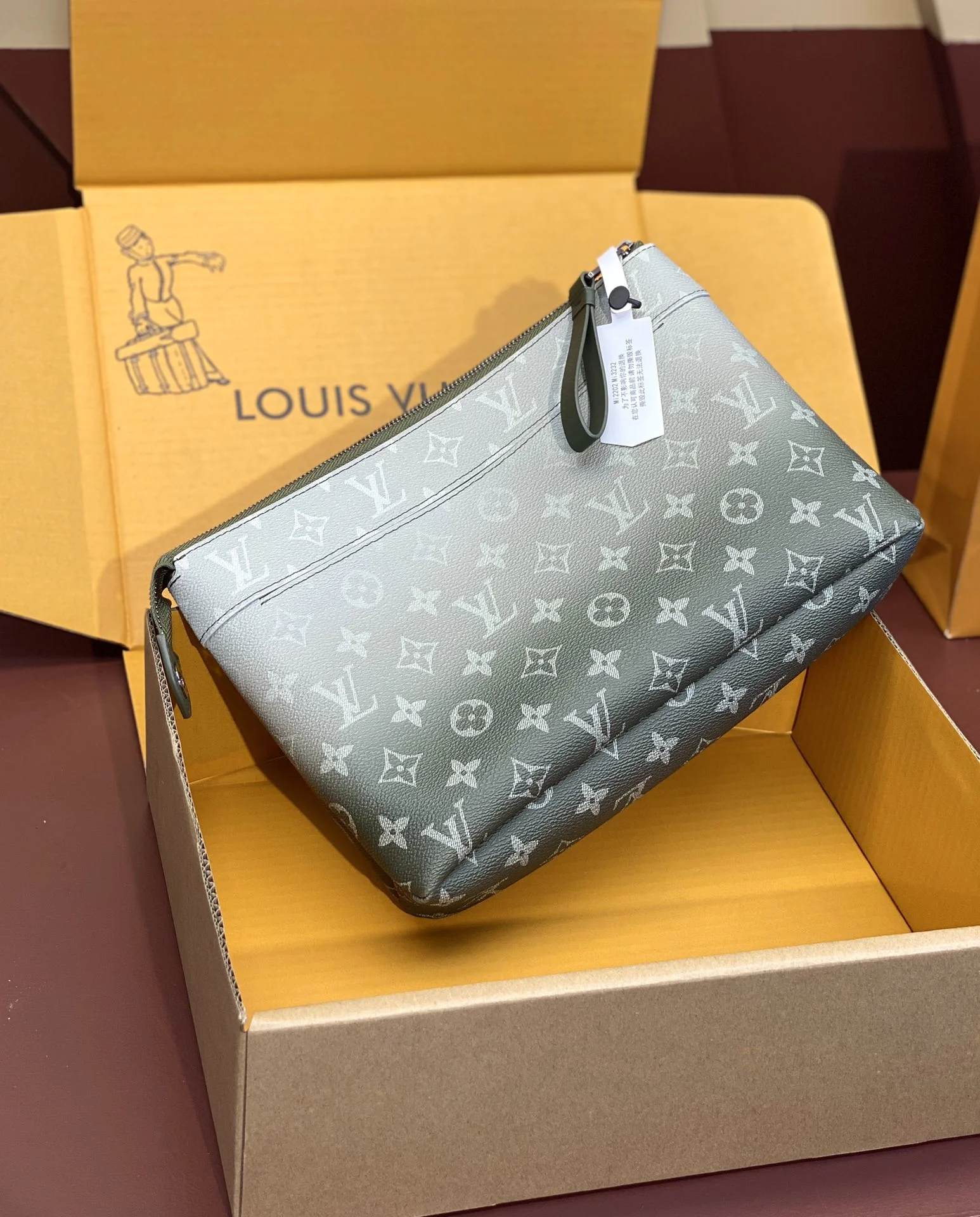 Lightweight Louis Vuitton Clutch Bags 56314