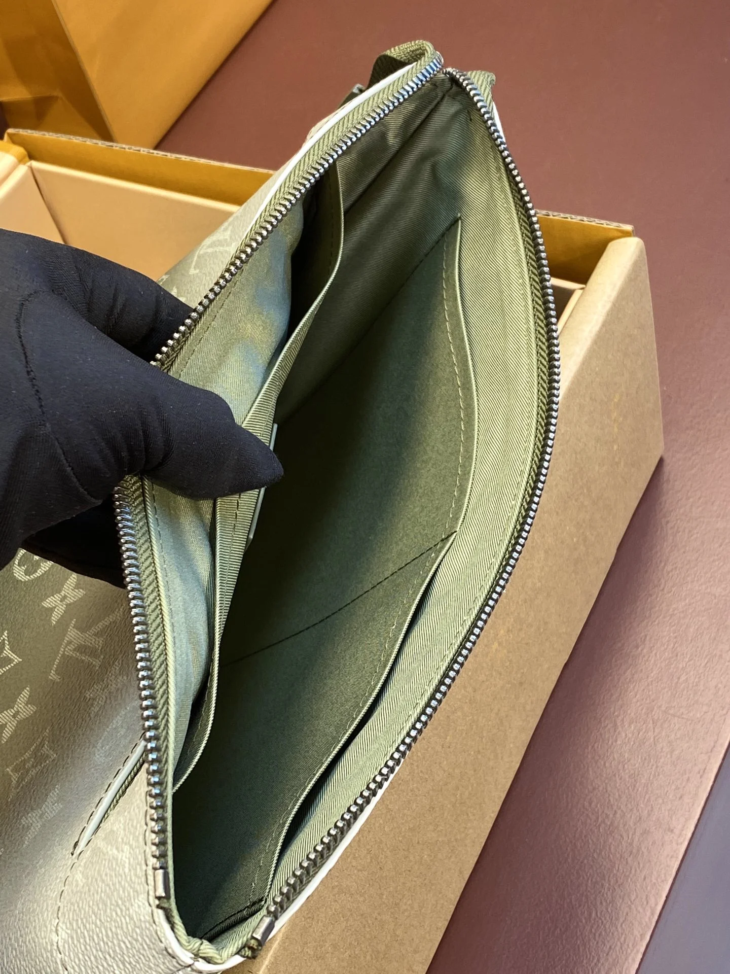 Lightweight Louis Vuitton Clutch Bags 56314