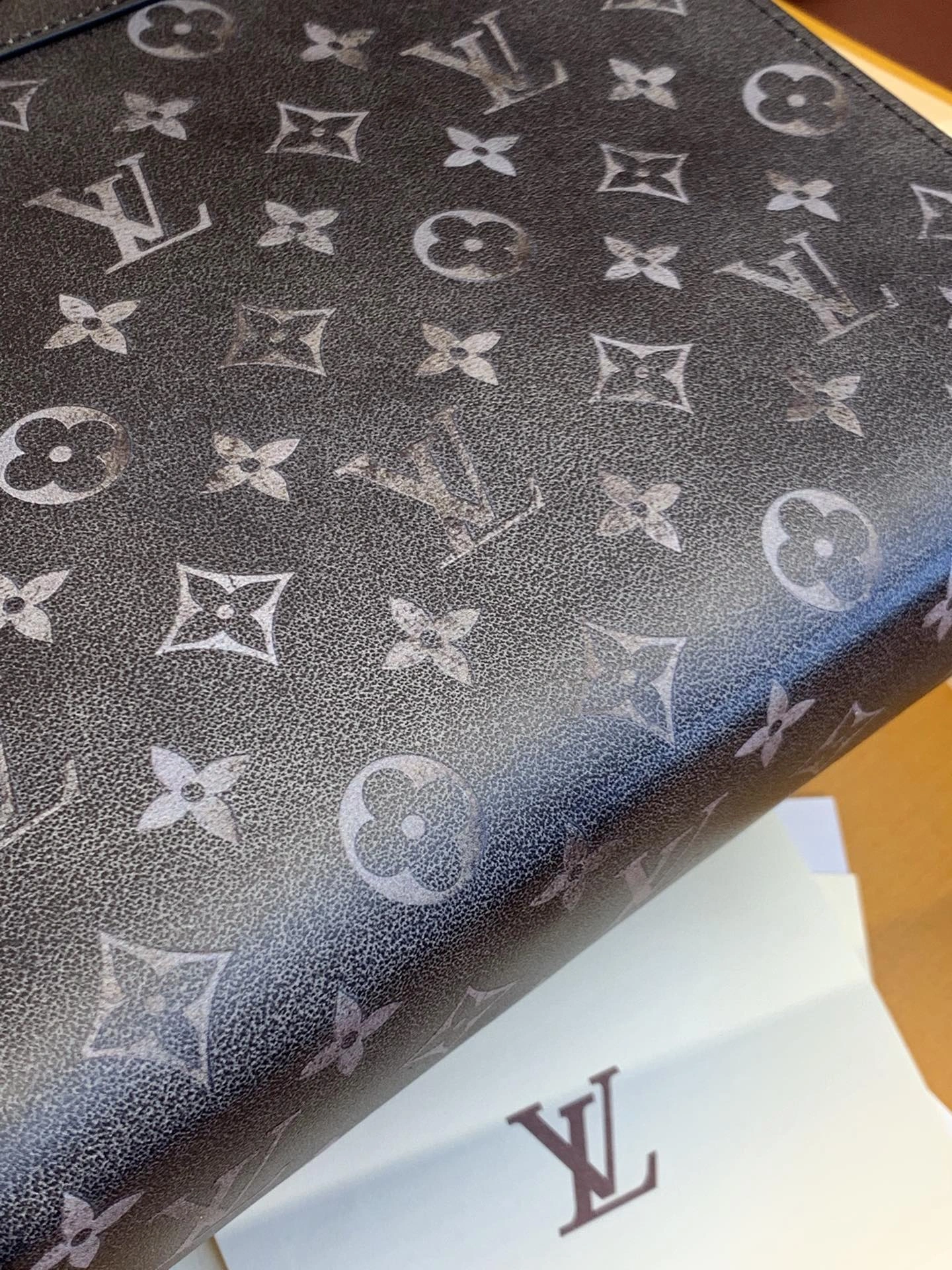 ZeroBulk Louis Vuitton Clutch Bags 56313
