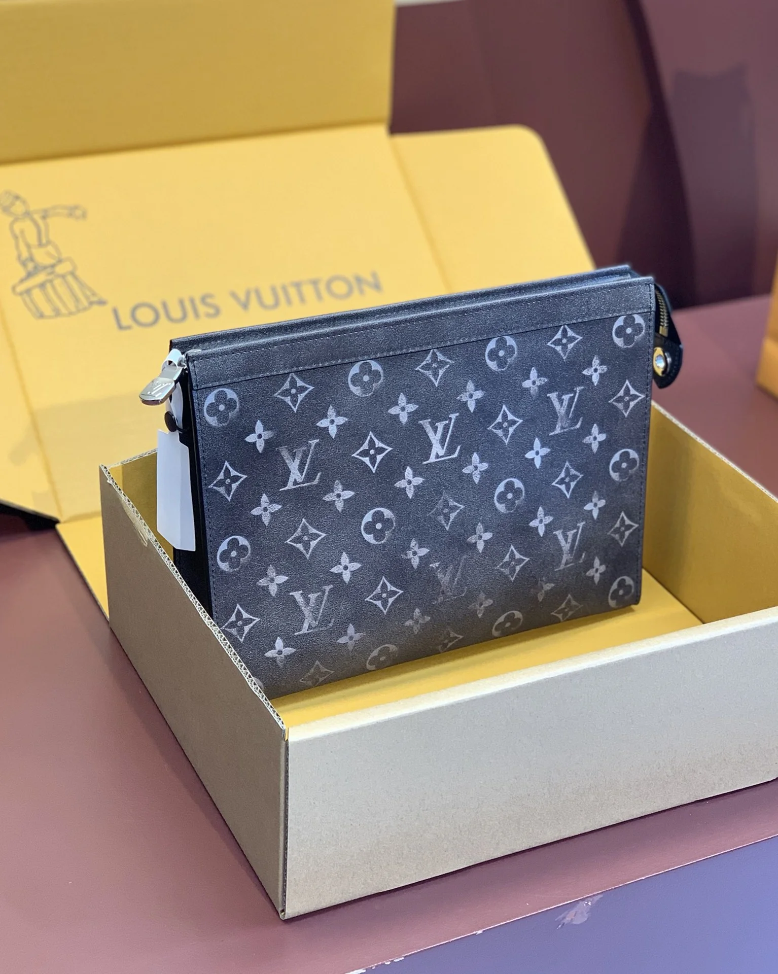 ZeroBulk Louis Vuitton Clutch Bags 56313