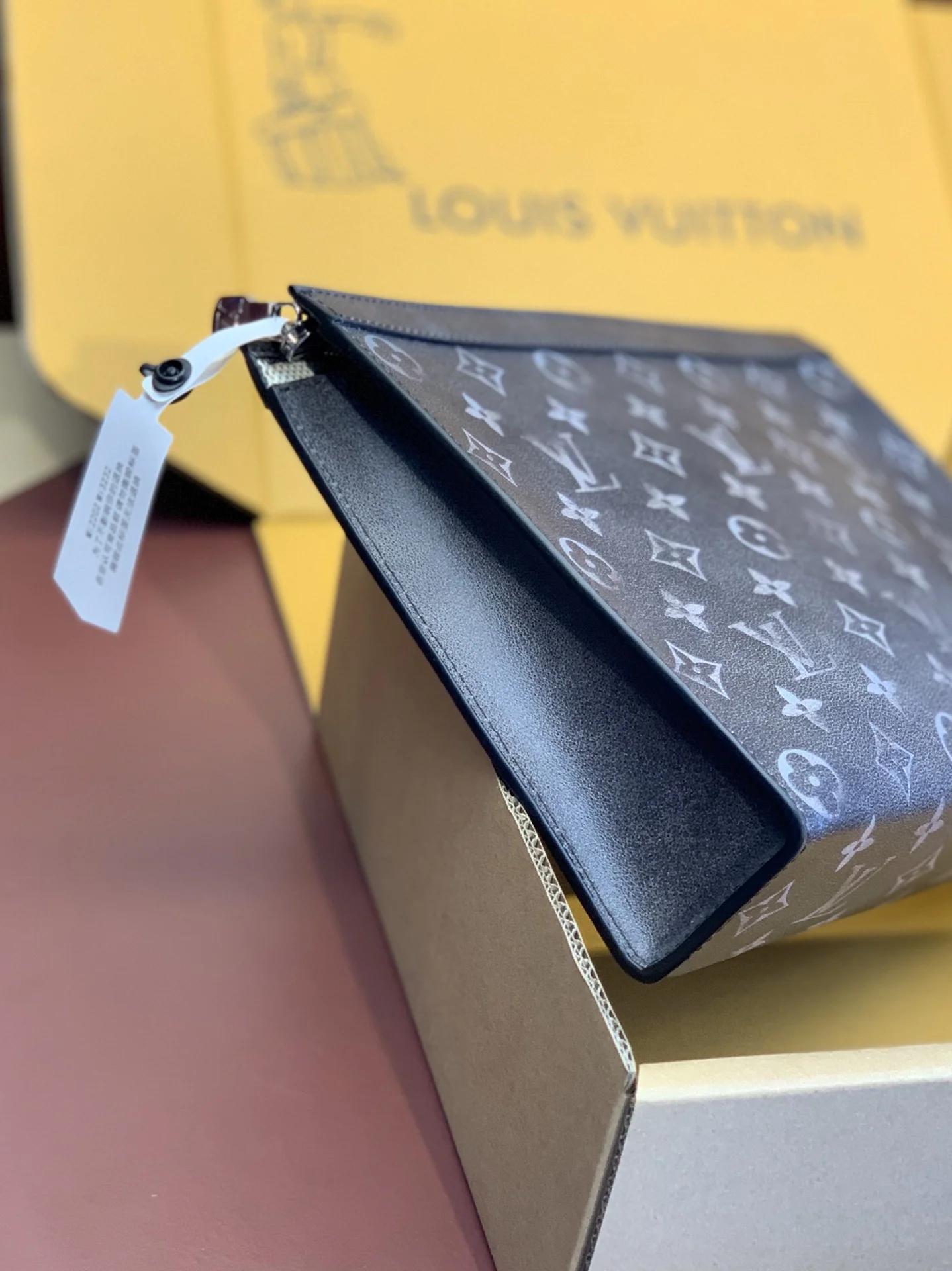 ZeroBulk Louis Vuitton Clutch Bags 56313
