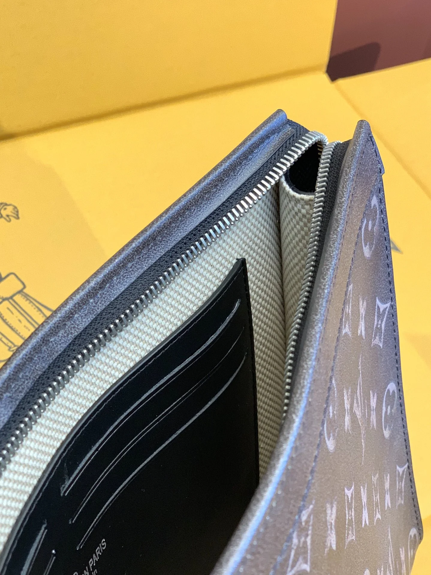 ZeroBulk Louis Vuitton Clutch Bags 56313
