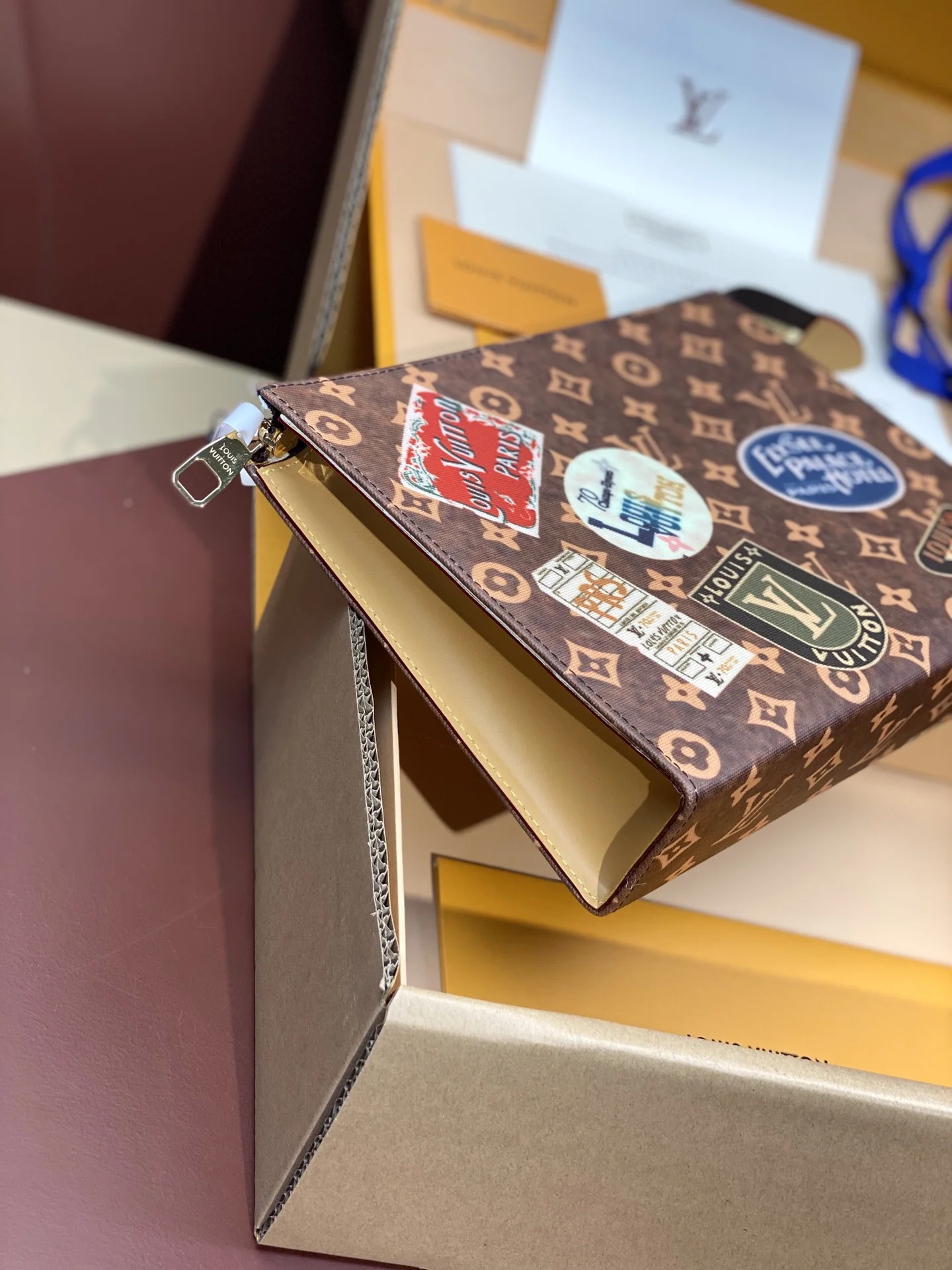 Supportive Louis Vuitton Clutch Bags 56312