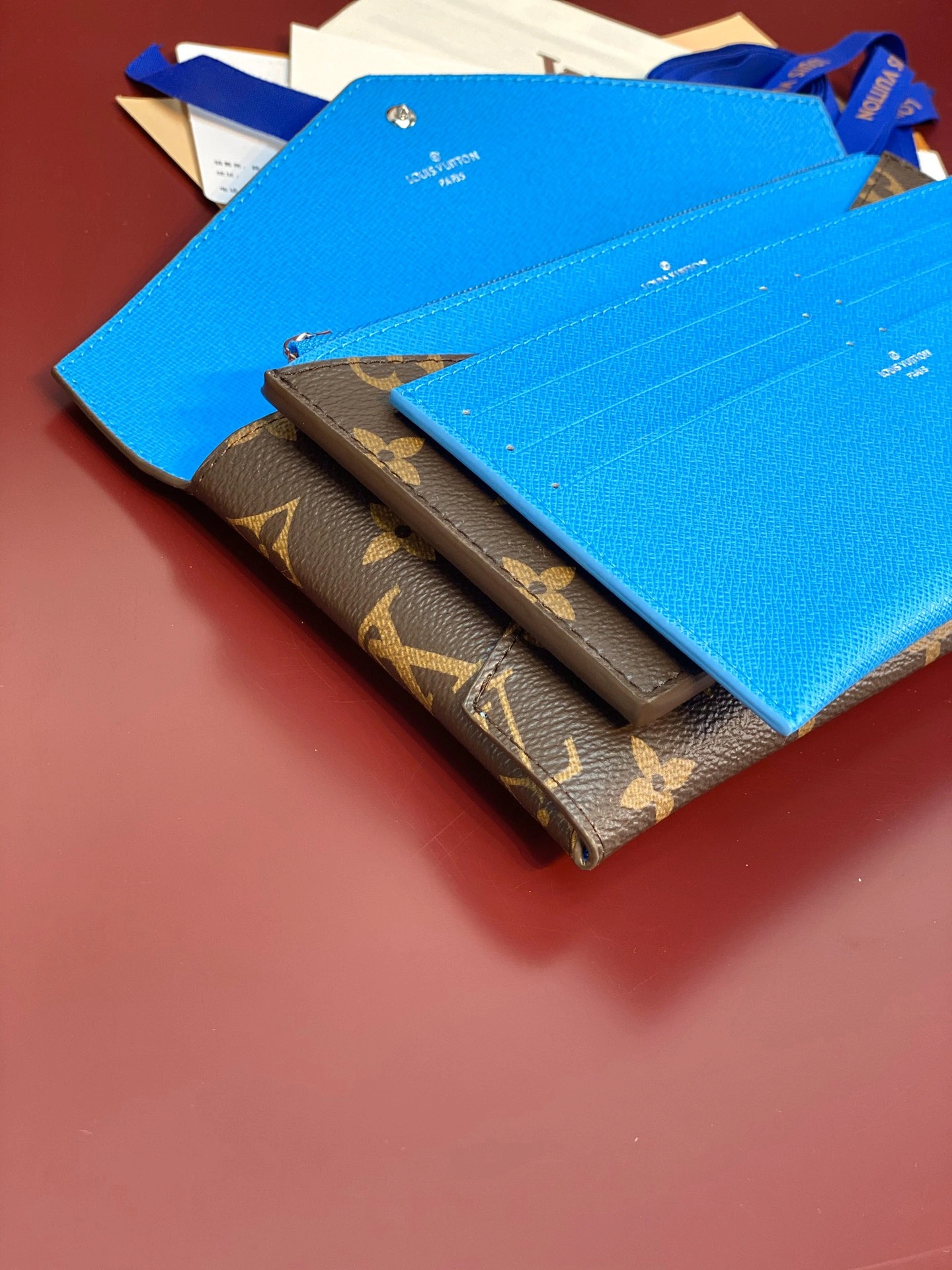 Minimalist Louis Vuitton Clutch Bags 56348