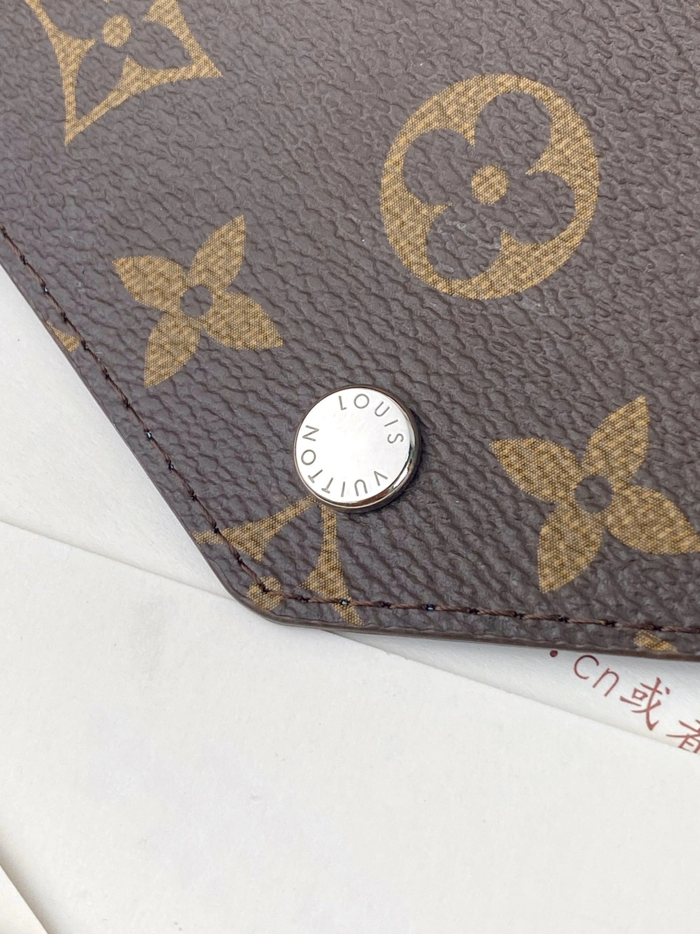 Minimalist Louis Vuitton Clutch Bags 56348