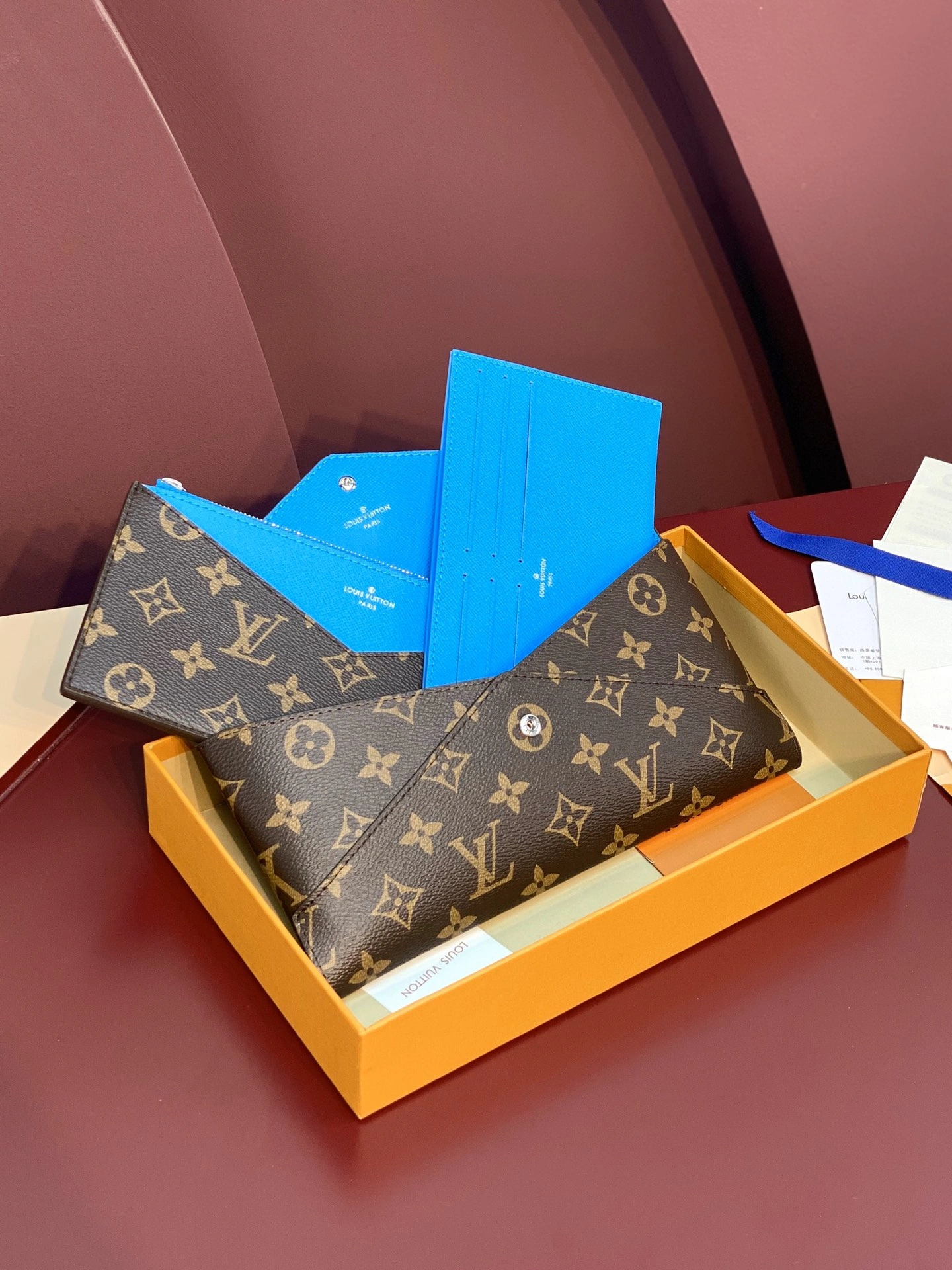 Minimalist Louis Vuitton Clutch Bags 56348