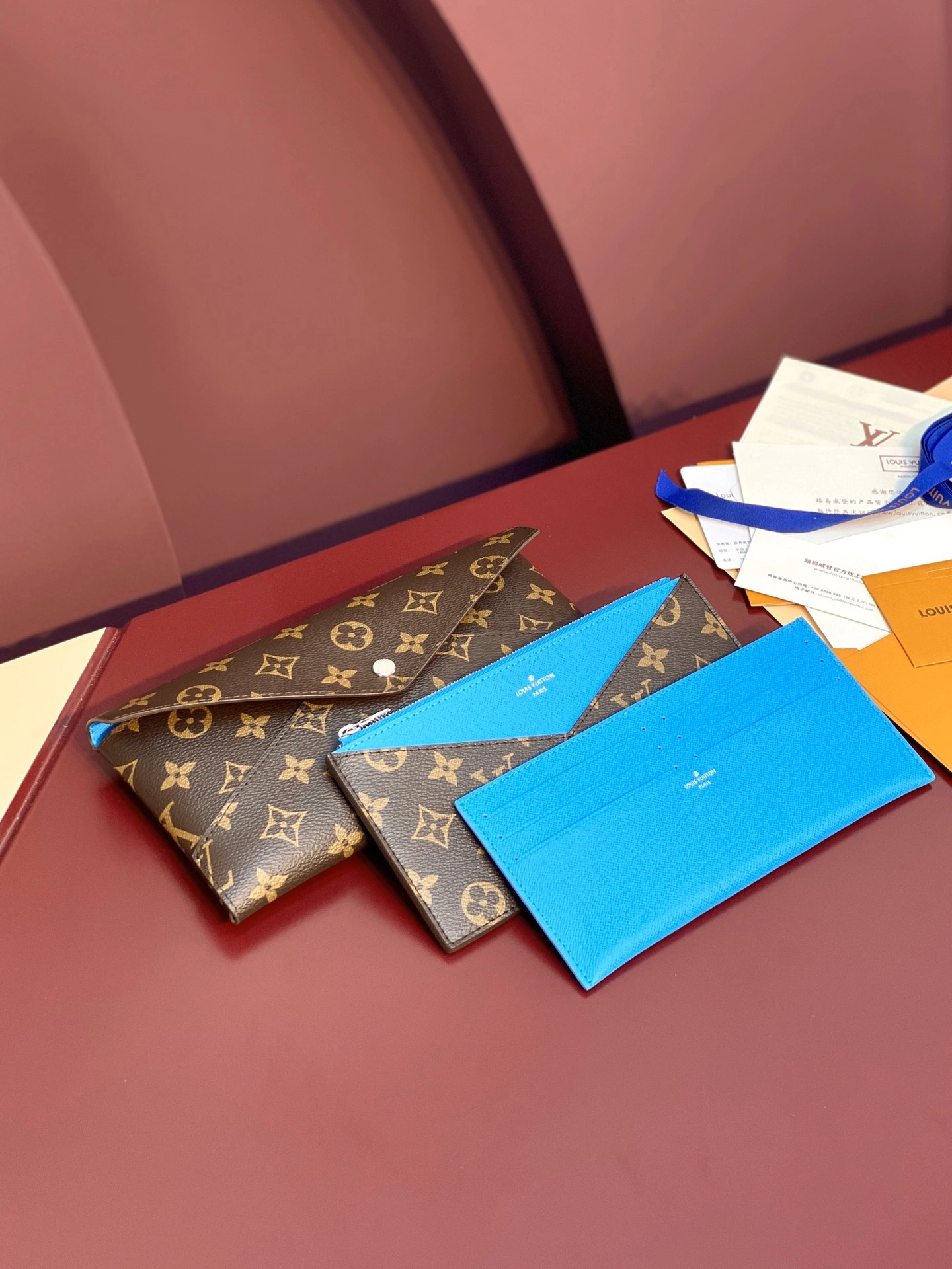 Minimalist Louis Vuitton Clutch Bags 56348