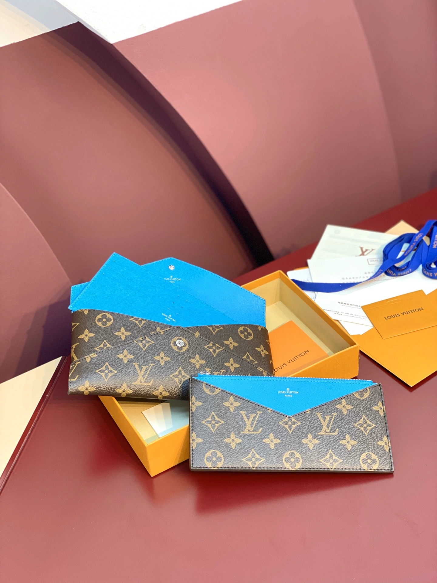 Minimalist Louis Vuitton Clutch Bags 56348