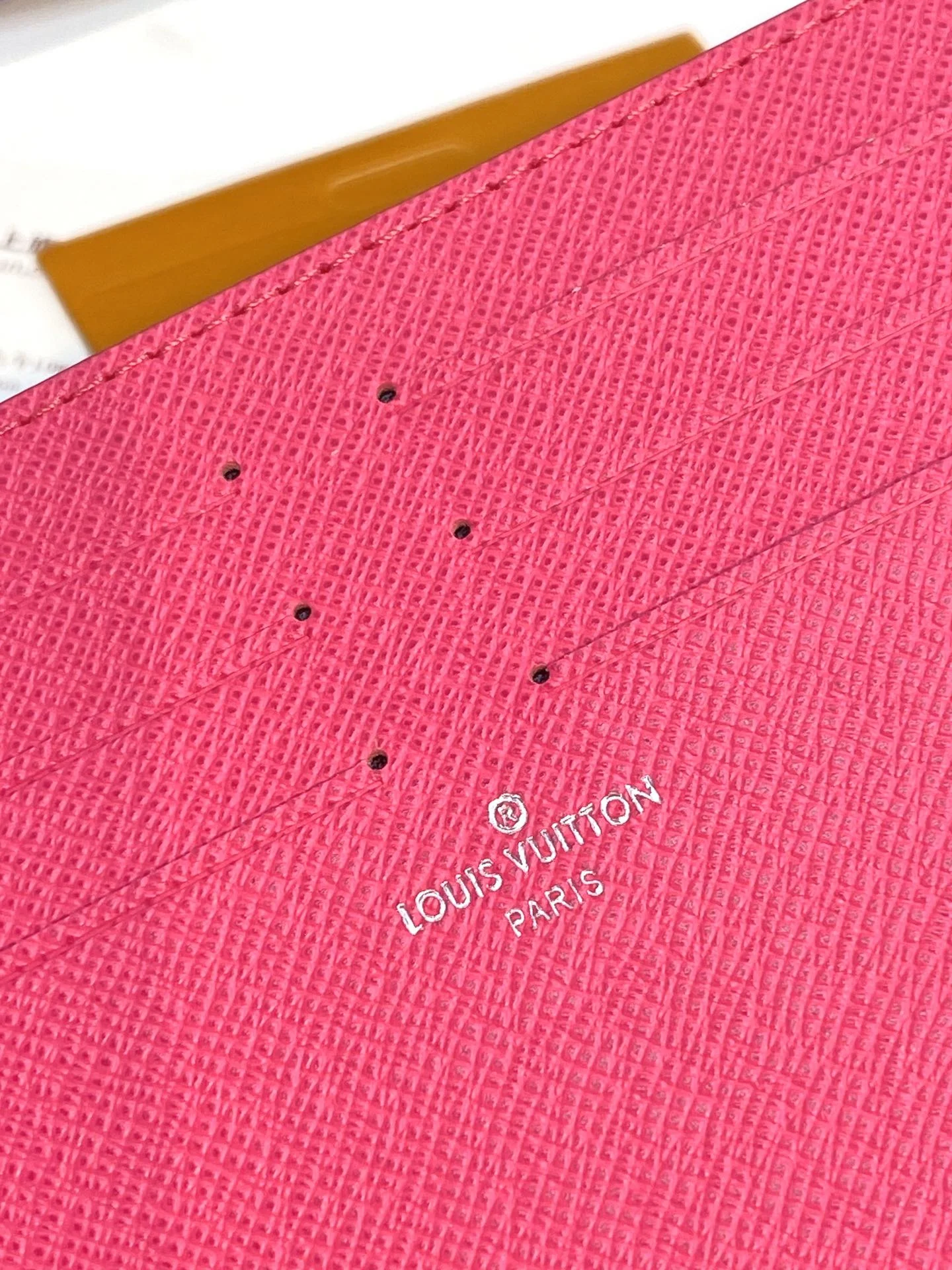 Louis Vuitton Clutch Bags Breathable 56311