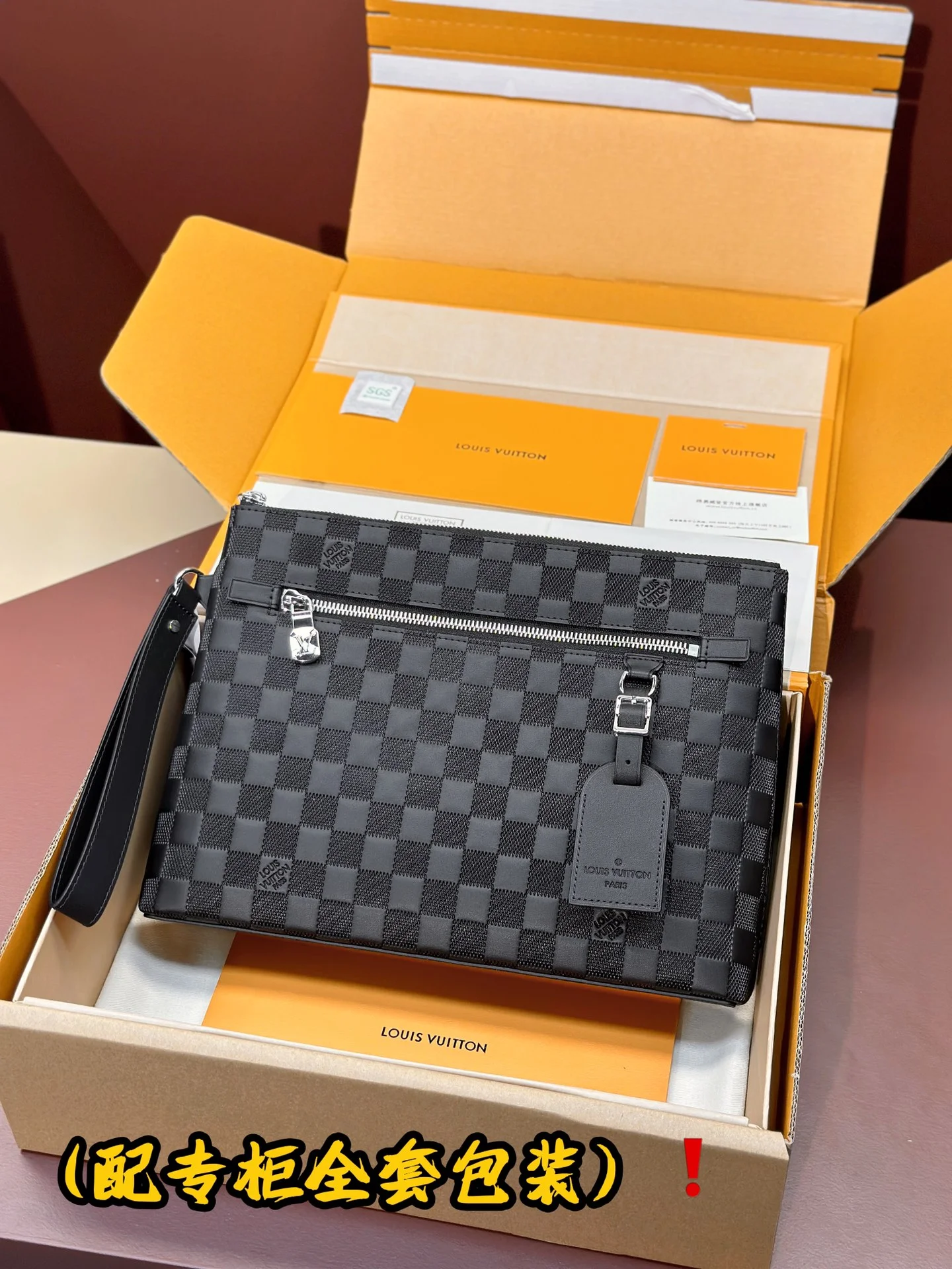 Breathable Louis Vuitton Clutch Bags 56310