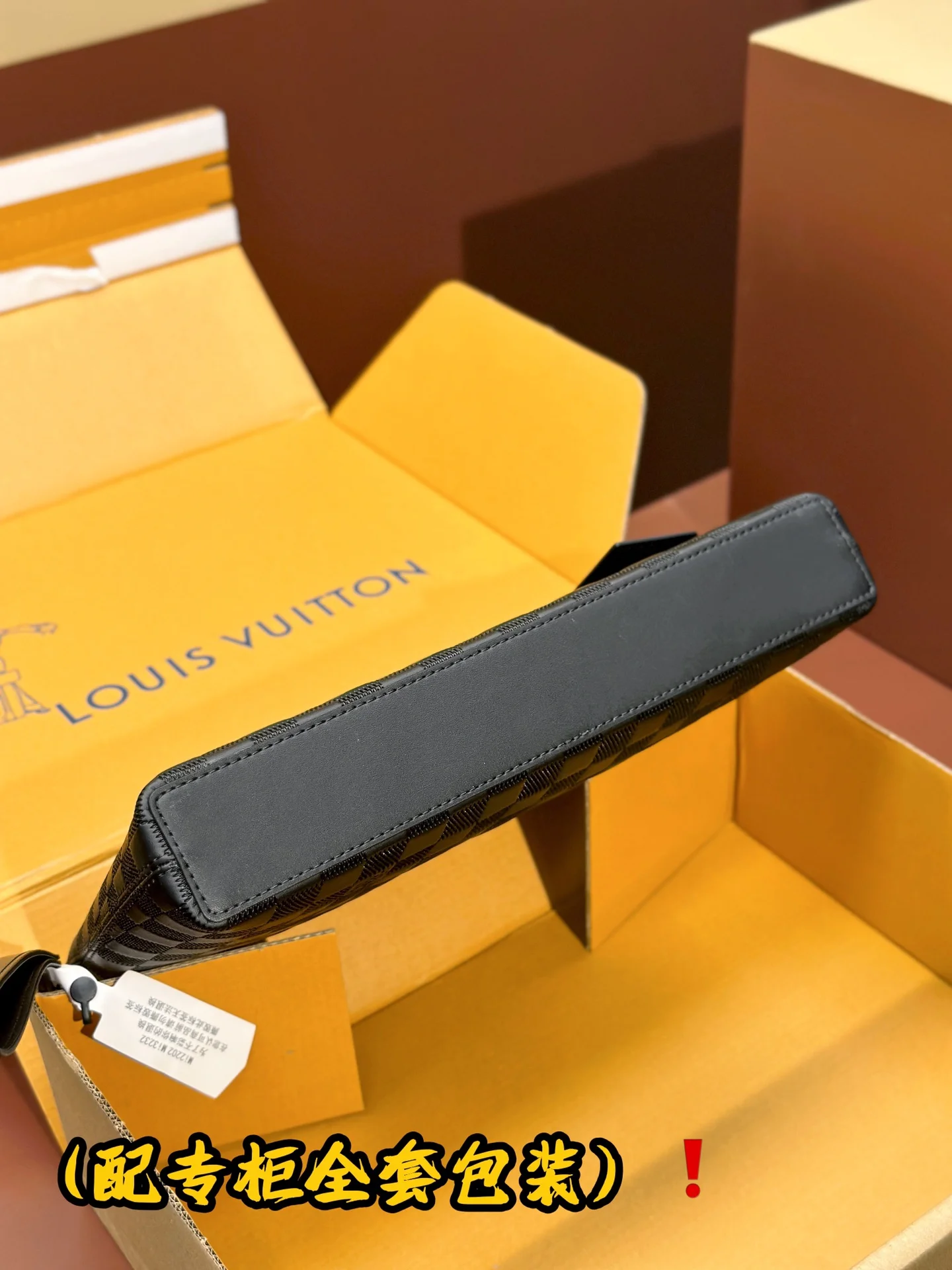 Breathable Louis Vuitton Clutch Bags 56310