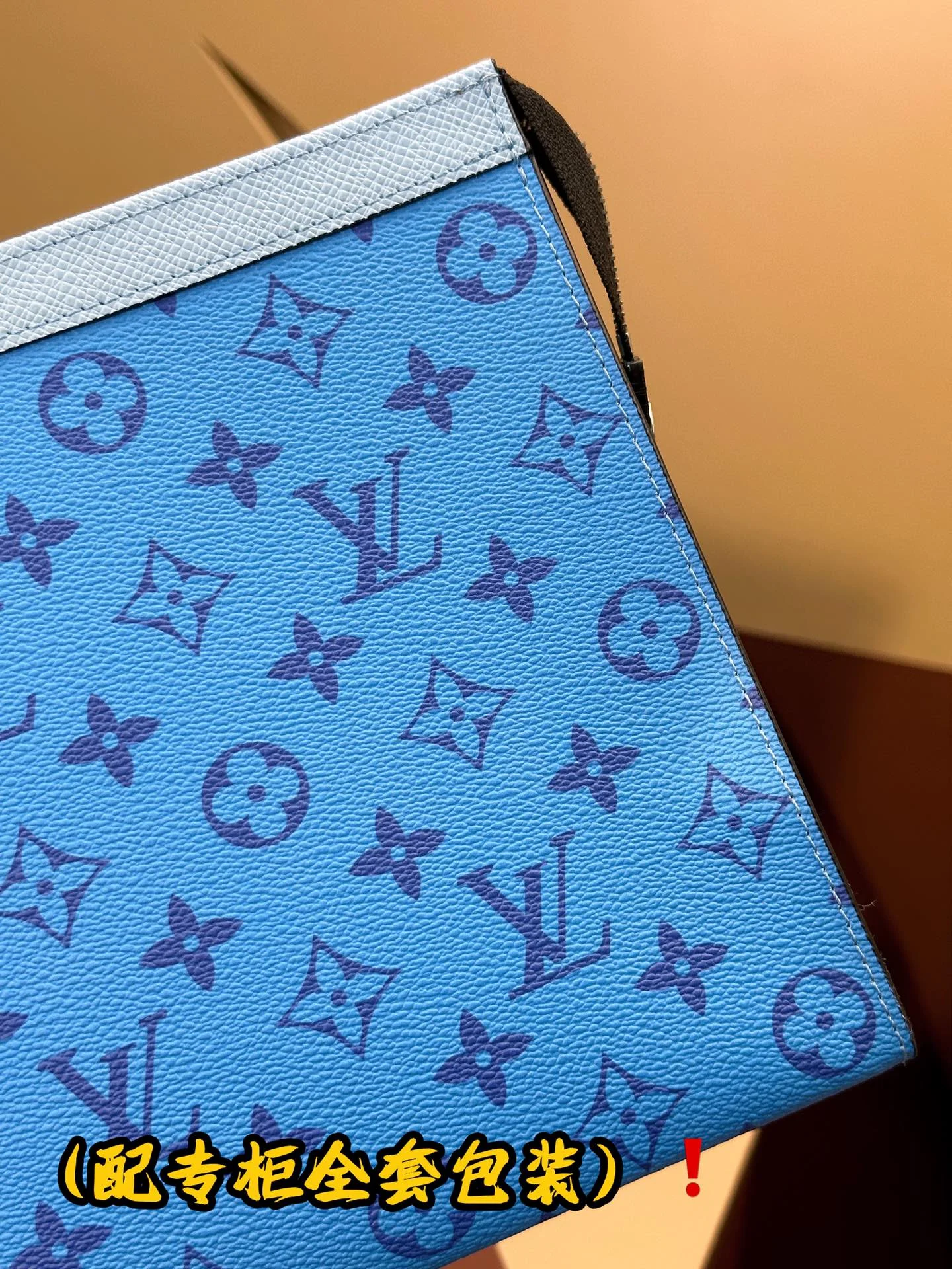 Louis Vuitton Clutch Bags Fashionable 56303