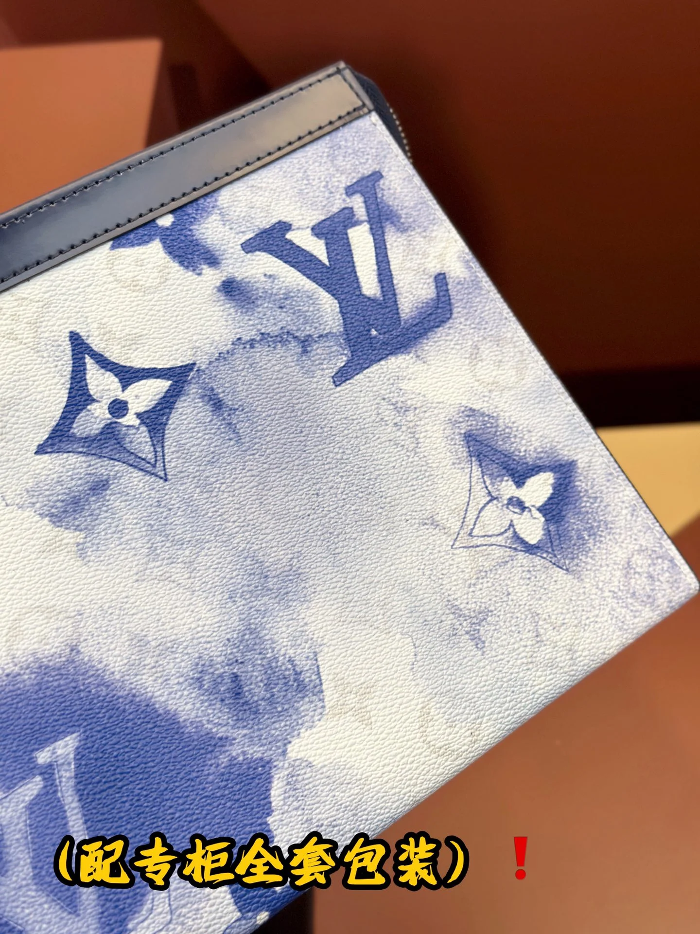 Practical Louis Vuitton Clutch Bags 56302